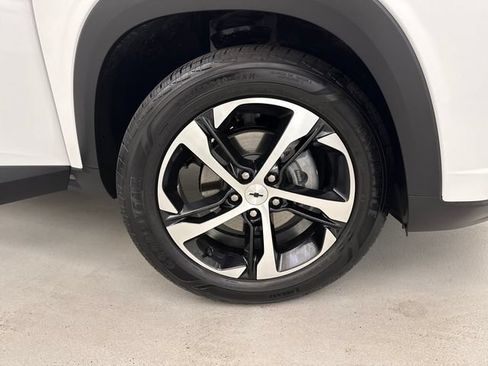 Used 2024 Chevrolet Trax RS w/ Driver Confidence Package FWD image 25