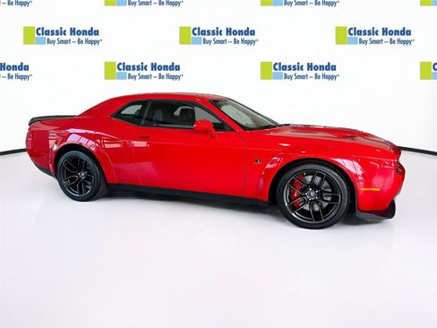 Used 2019 Dodge Challenger R/T Scat Pack RWD image 9