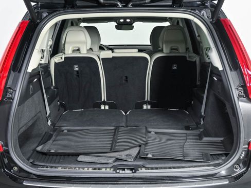 Used 2025 Volvo XC90 T8 Plus w/ Protection Package Premier AWD/4WD image 31