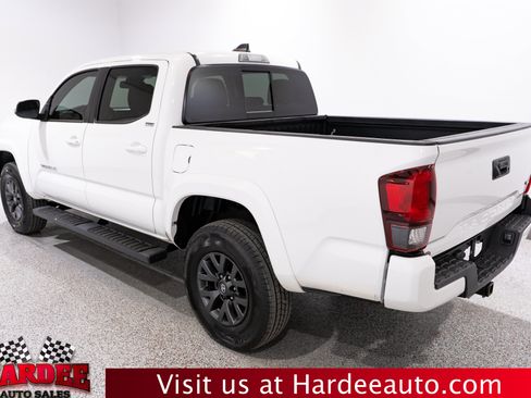 Used 2023 Toyota Tacoma SR5 w/ Technology Package RWD image 3