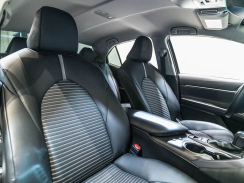 Used 2023 Toyota Camry SE image 15