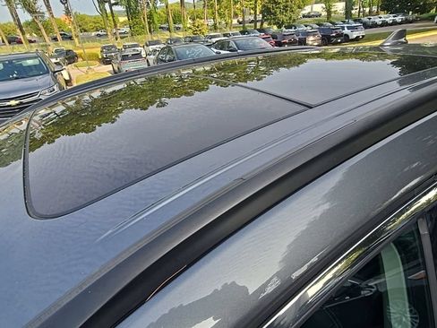 Used 2019 Nissan Murano SV w/ Premium Package AWD/4WD image 12