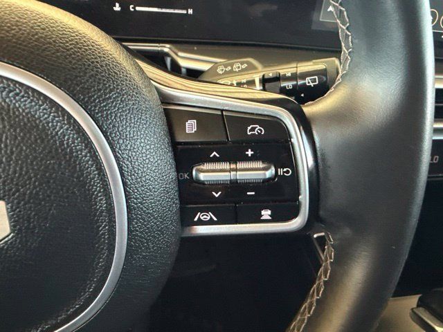 Used 2024 Kia Sorento S w/ Panoramic Sunroof Package FWD image 17