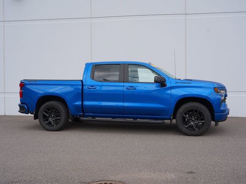 Used 2023 Chevrolet Silverado 1500 RST w/ Rally Edition AWD/4WD image 2
