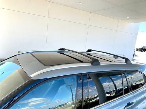 Used 2022 Toyota Highlander Platinum image 11