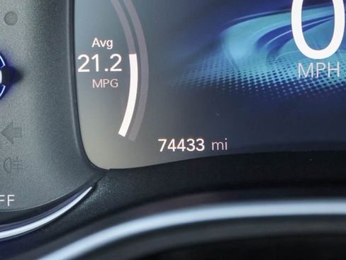 Used 2021 Chrysler Pacifica Touring-L image 31