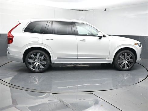 New 2025 Volvo XC90 B6 Plus w/ Protection Package Premier image 8
