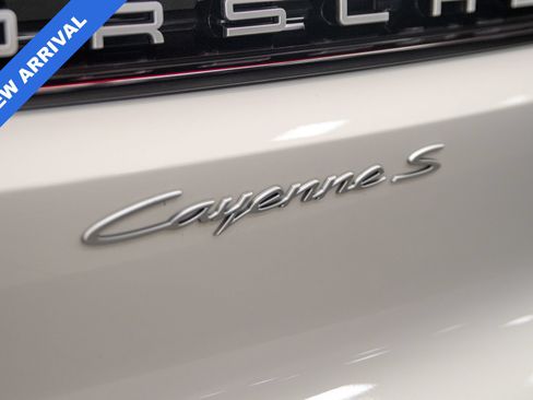 Used 2025 Porsche Cayenne S AWD/4WD image 35