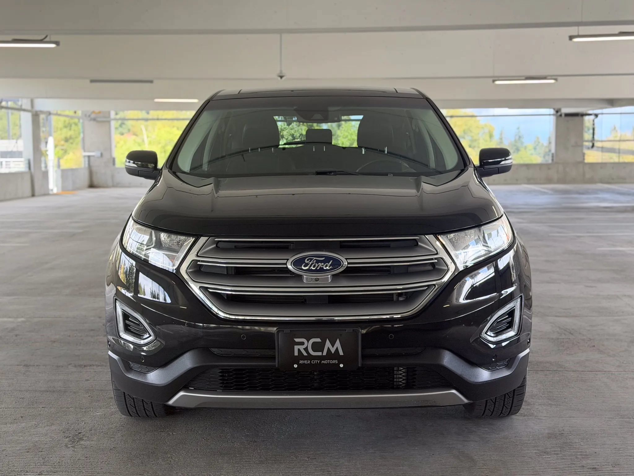 Used 2017 Ford Edge Titanium w/ Equipment Group 302A AWD/4WD image 2