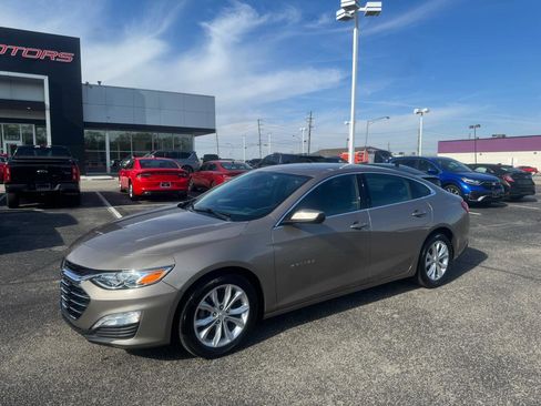 Used 2023 Chevrolet Malibu LT w/ Driver Confidence Package FWD image 2