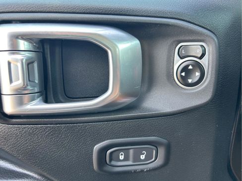 Used 2019 Jeep Wrangler Unlimited Sport S image 14