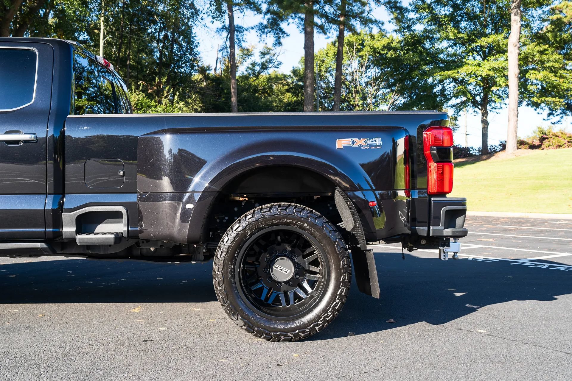 Used 2024 Ford F450 Limited w/ FX4 Off-Road Package AWD/4WD image 5