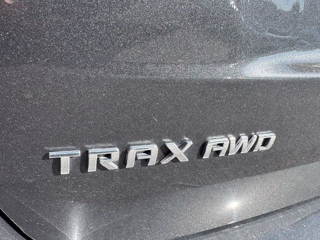 Used 2018 Chevrolet Trax LT AWD/4WD image 8