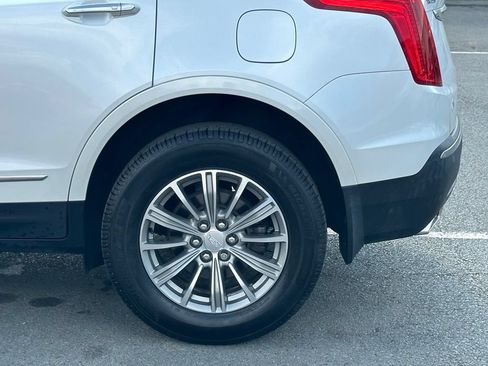 Used 2017 Cadillac XT5 Luxury w/ Driver Awareness Package FWD image 38