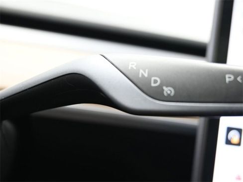 Used 2021 Tesla Model Y Long Range image 24