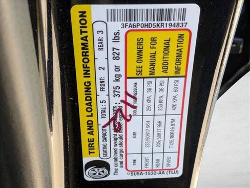 Used 2019 Ford Fusion SE image 15