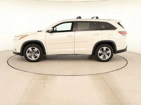 Used 2016 Toyota Highlander Limited FWD image 2