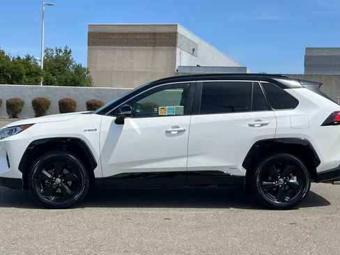 Used 2019 Toyota RAV4 XSE w/ Carpet Mat Package AWD/4WD image 9