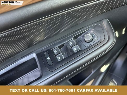 Used 2025 Volkswagen Atlas SE AWD/4WD image 23