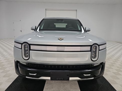 Used 2023 Rivian R1T Adventure image 8