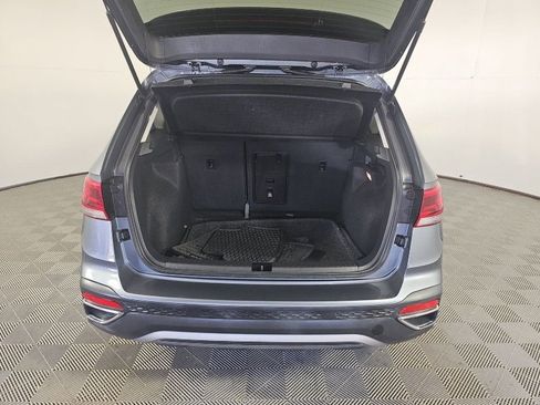 Used 2023 Volkswagen Taos SE image 12