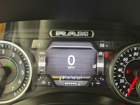 Used 2019 RAM 1500 Laramie image 15