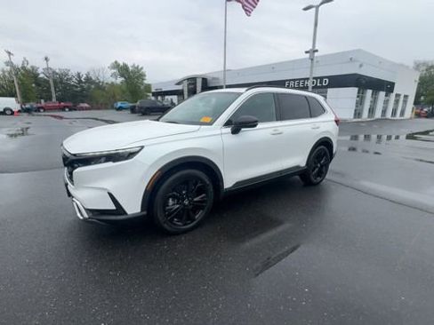 Used 2023 Honda CR-V Sport Touring image 3