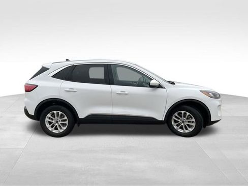 Used 2020 Ford Escape SE image 8