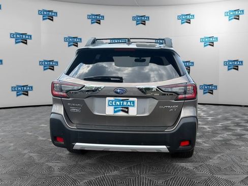 Used 2024 Subaru Outback Limited XT AWD/4WD image 4