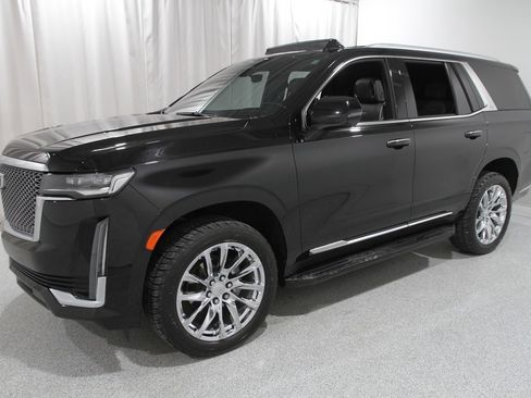 Used 2021 Cadillac Escalade Premium Luxury w/ LPO, Radiant Package image 3