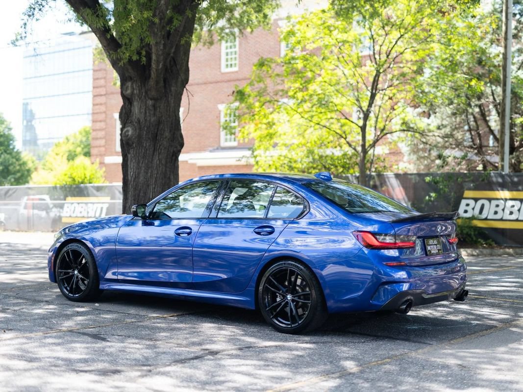 Used 2022 BMW 330i Sedan w/ M Sport Package RWD image 11