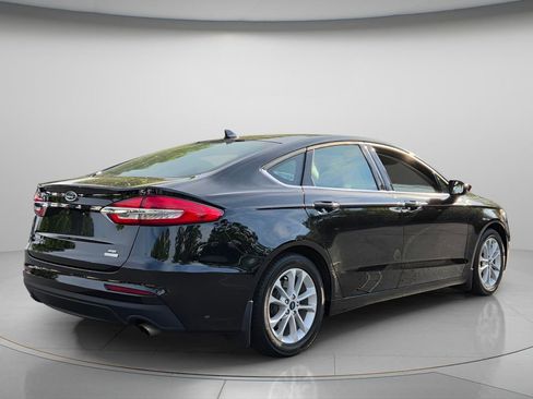 Used 2020 Ford Fusion SE FWD image 6