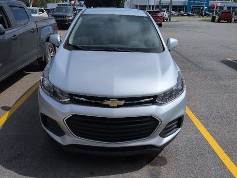 Used 2018 Chevrolet Trax LS w/ LPO, Protection Package FWD image 2