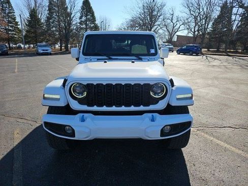 Used 2024 Jeep Wrangler High Altitude image 9