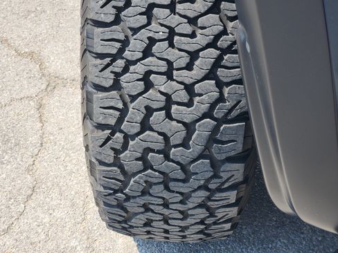 Used 2023 Ford F150 Raptor w/ Equipment Group 802A Raptor R AWD/4WD image 11
