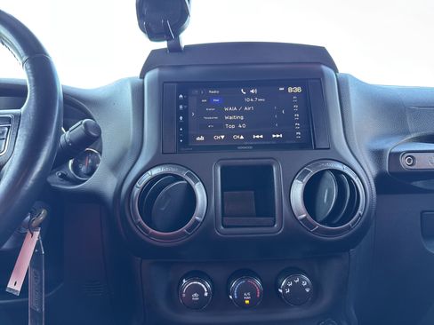 Used 2018 Jeep Wrangler Unlimited Sport w/ Connectivity Group image 24