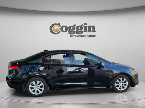 Certified 2025 Toyota Corolla LE image 6