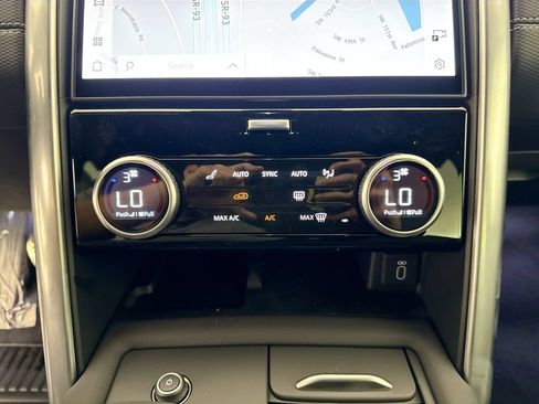 New 2026 Land Rover Discovery Dynamic SE AWD/4WD image 16