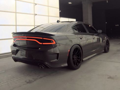 Used 2017 Dodge Charger R/T Scat Pack w/ Driver Confidence Group RWD image 6