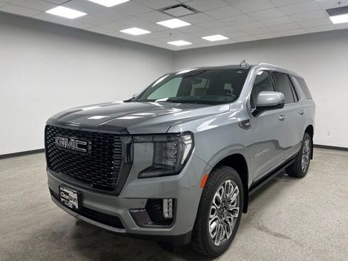 Used 2024 GMC Yukon Denali Ultimate AWD/4WD image 5