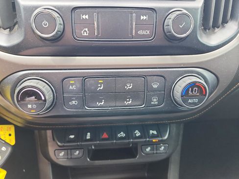 Used 2022 GMC Canyon AT4 w/ Trailering Package AWD/4WD image 17