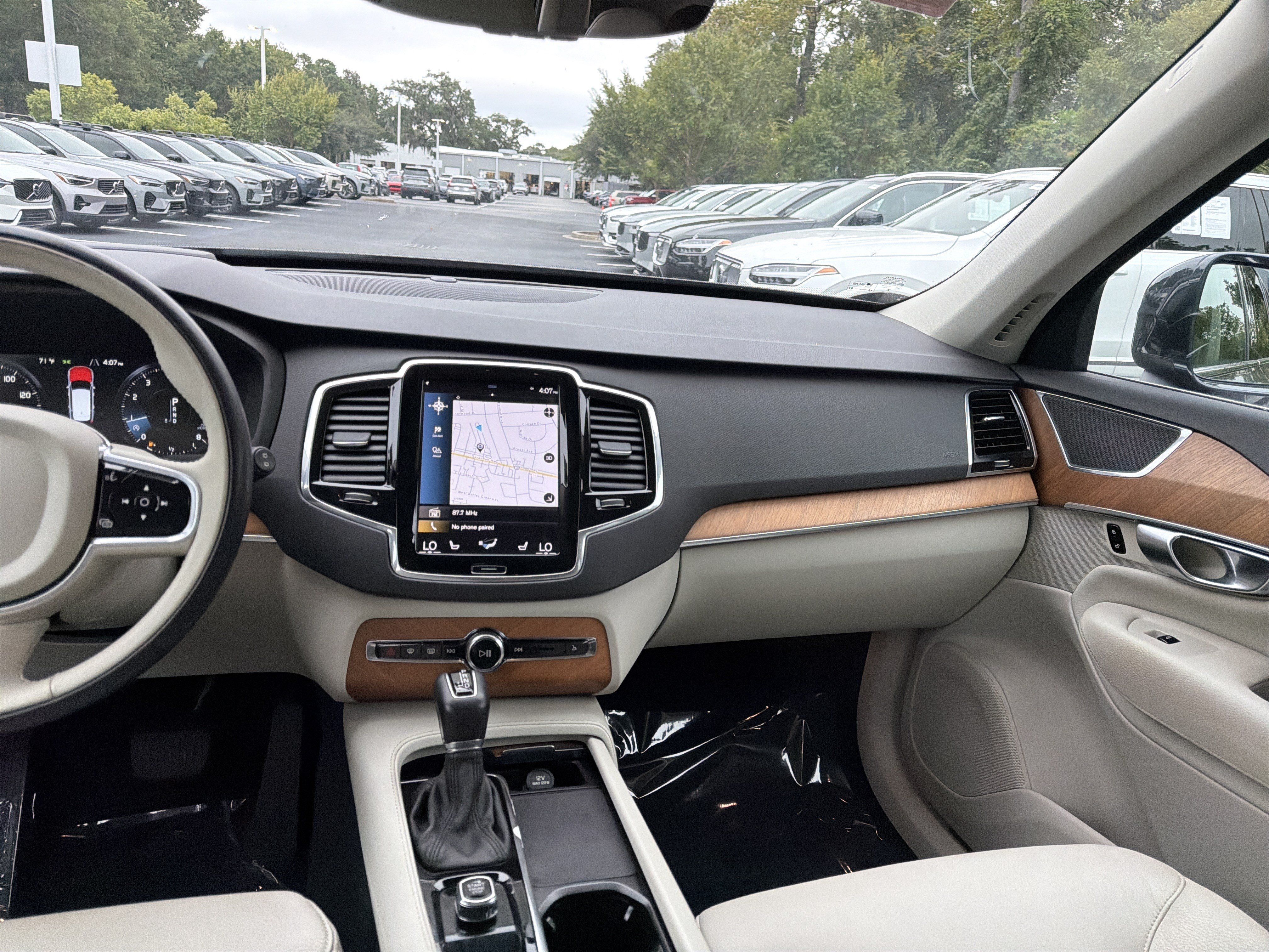 Used 2022 Volvo XC90 T5 Momentum w/ Advanced Package FWD image 31