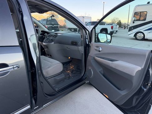 Used 2008 Nissan Quest S w/ Seat Pkg image 22