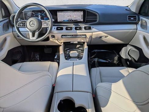 Used 2021 Mercedes-Benz GLS 450 4MATIC image 21