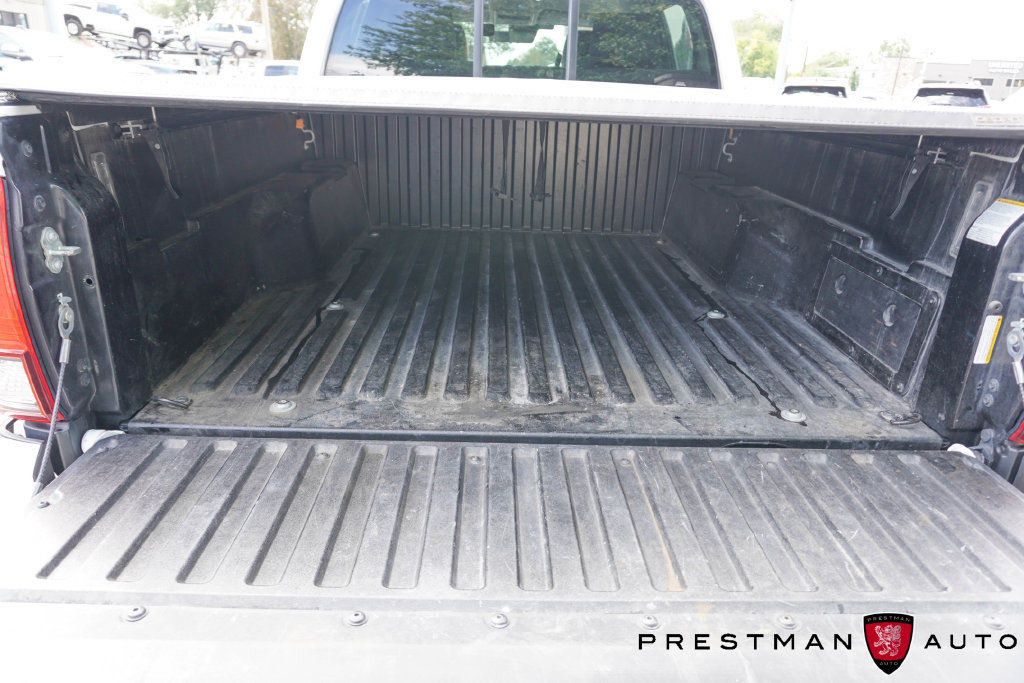 Used 2020 Toyota Tacoma SR AWD/4WD image 7