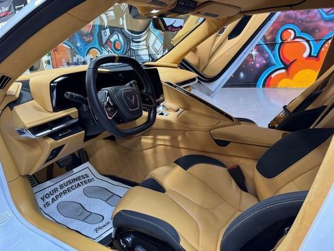 Used 2023 Chevrolet Corvette Stingray Premium Conv w/ Z51 Performance Package RWD image 16