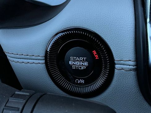 Used 2025 Jeep Compass Limited image 29