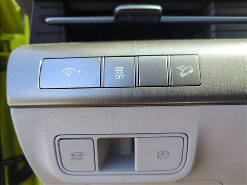 Certified 2024 Hyundai Kona Limited FWD image 14
