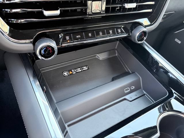 New 2026 Chevrolet Tahoe High Country AWD/4WD image 10