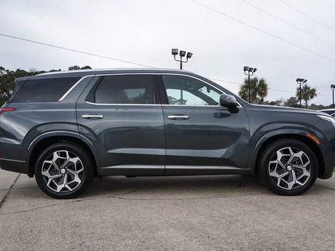 Used 2022 Hyundai Palisade Calligraphy image 3